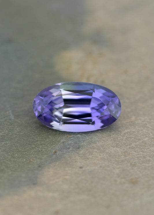 Bi-color unheated Tanzanite 1.22ct