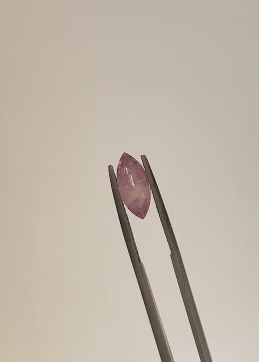 Peachy Pink Sapphire 2.20ct