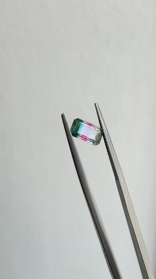 Tri-color Tourmaline 1.01ct