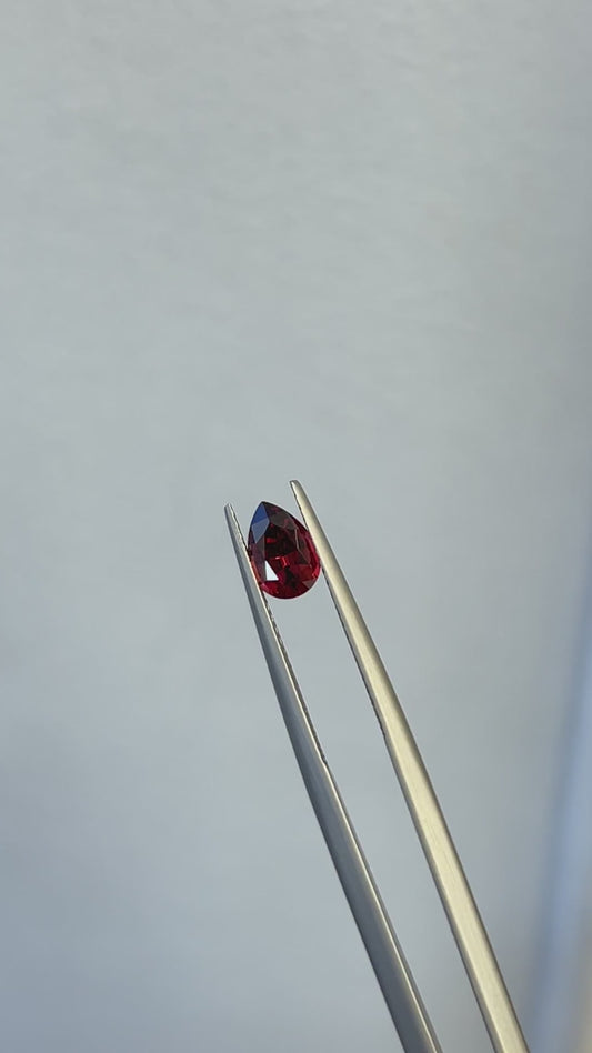 Garnet pair 1.56ct